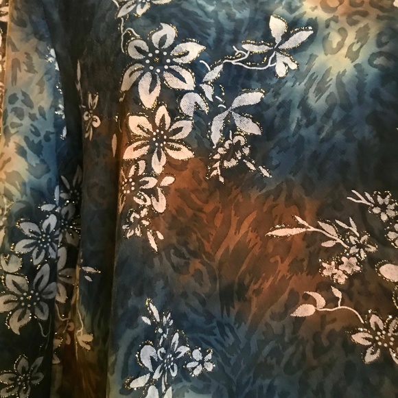 Handkerchief Hem Tunic w/ Glitter Size ML - Picture 3 of 3